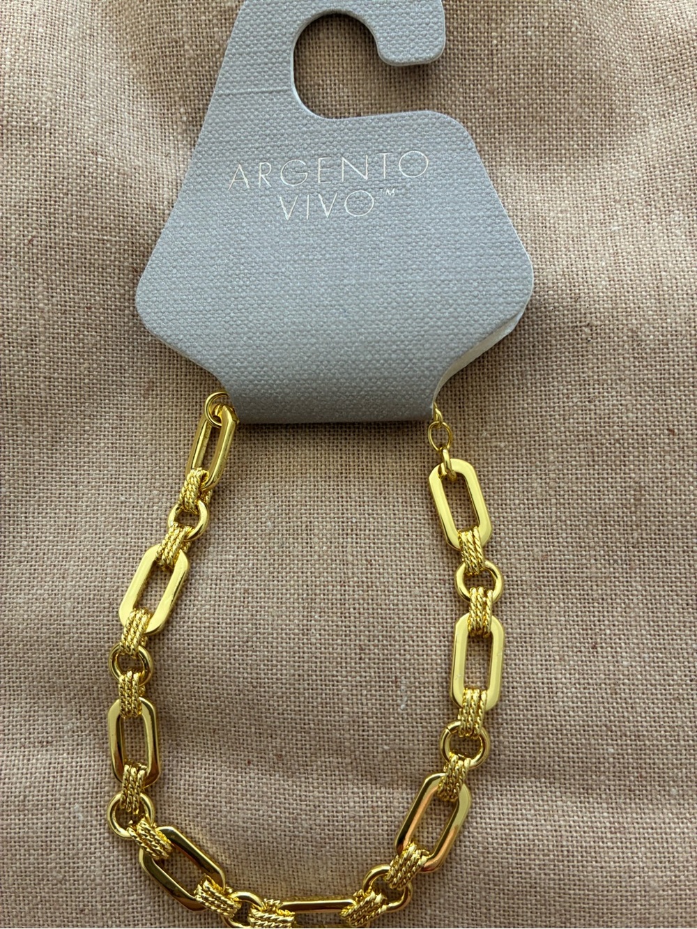 Vivo Gold-Tone Rectangular Link Necklace - Picture 4 of 5